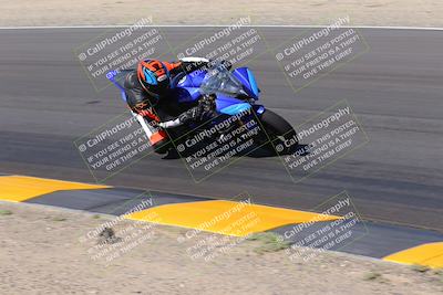 media/Oct-08-2022-SoCal Trackdays (Sat) [[1fc3beec89]]/Turn 7 Inside (145pm)/